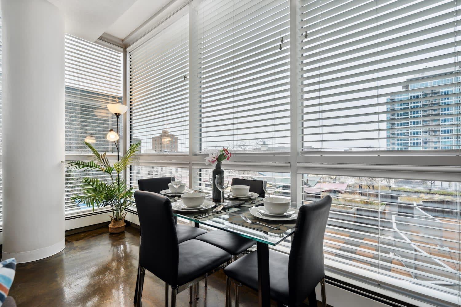Upscale 2Br Condo - King Bed - Stunning Views YYC Exteriér fotografie